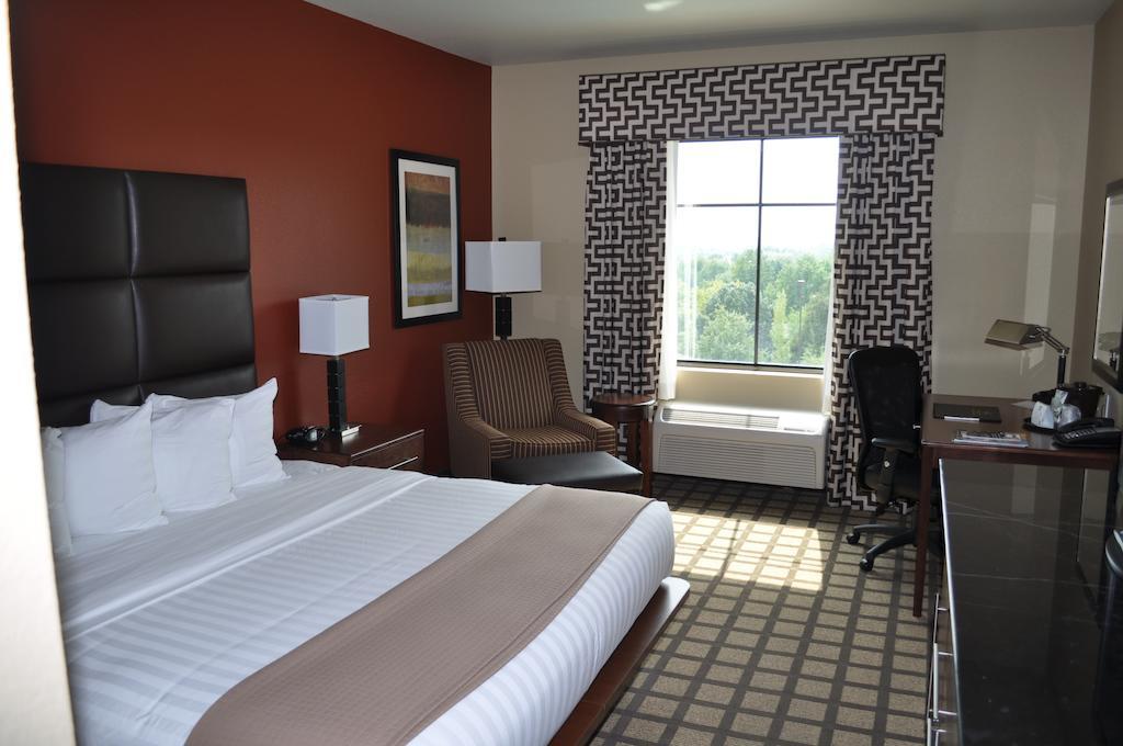 Comfort Inn & Suites Fort Smith I-540 מראה חיצוני תמונה